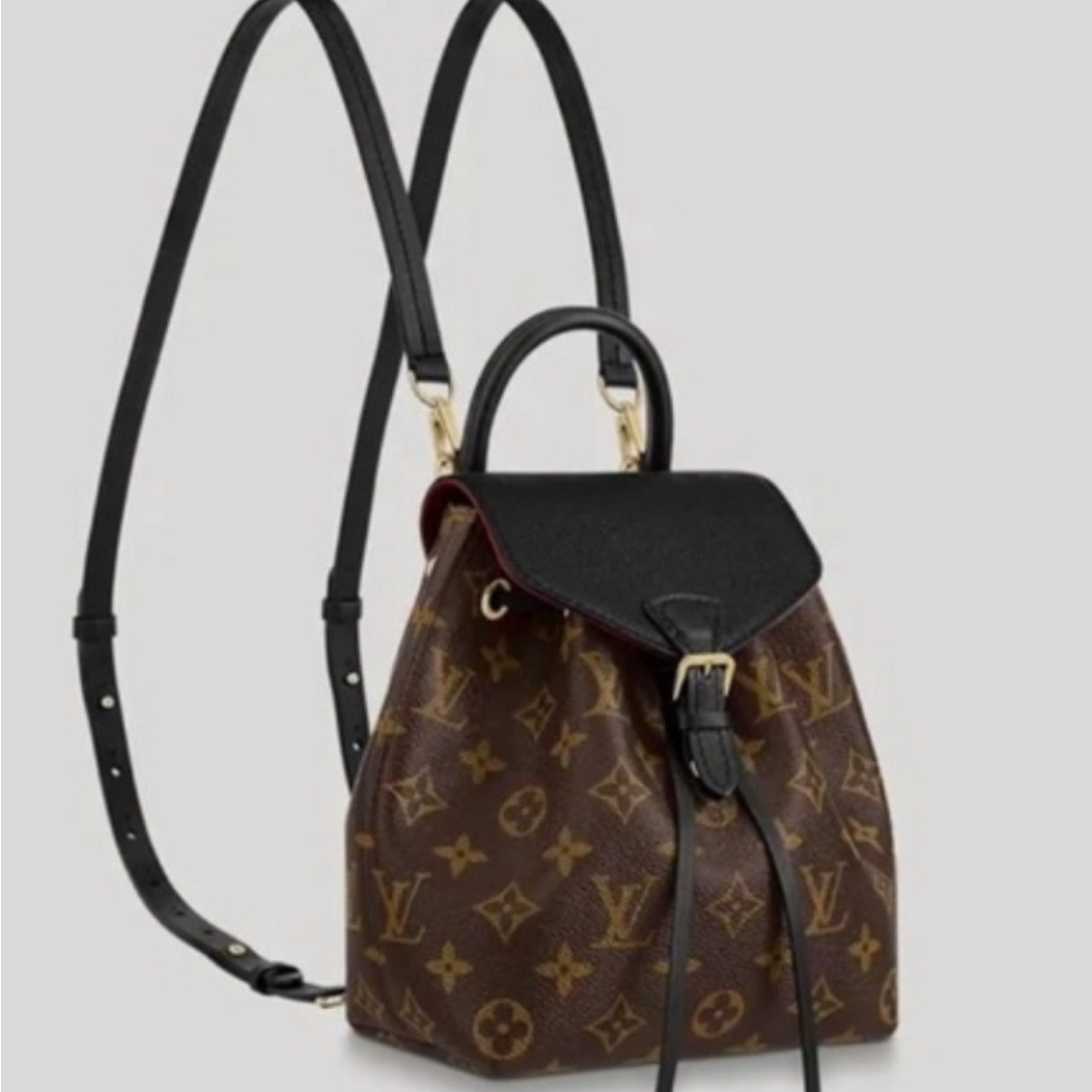 Louis Vuitton Monogram Montsouris - Picture 7 of 17